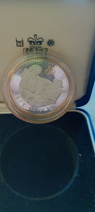 Продам серебряную монету