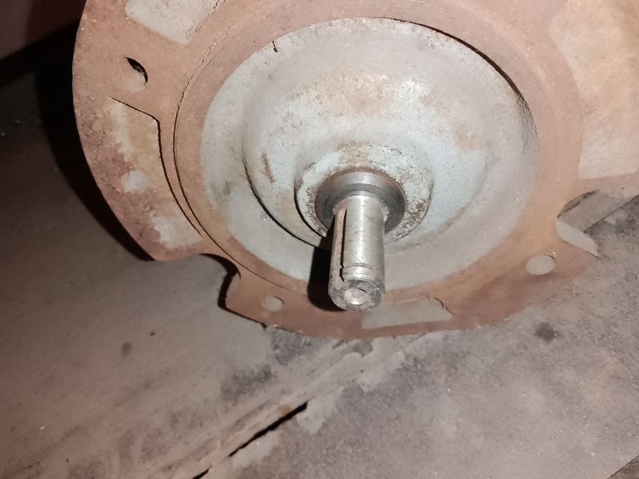 Продам електро двигун 220/380 v