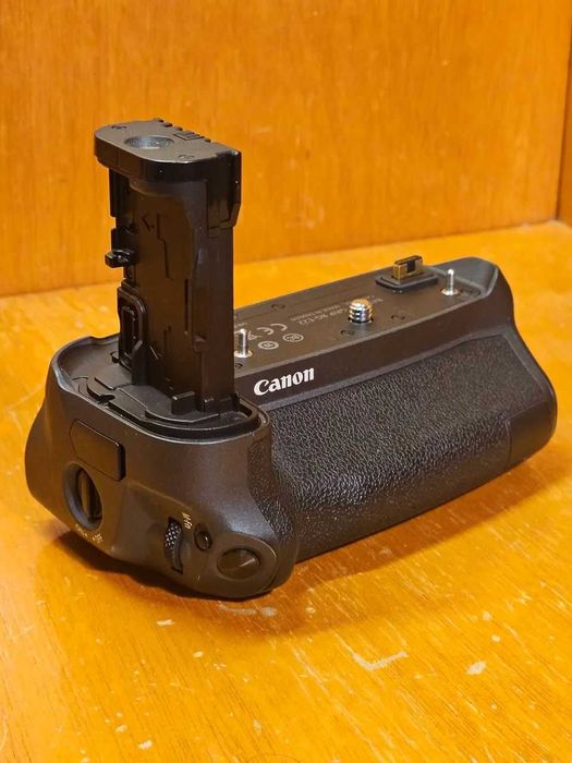 Canon R (Corpo + Grip)