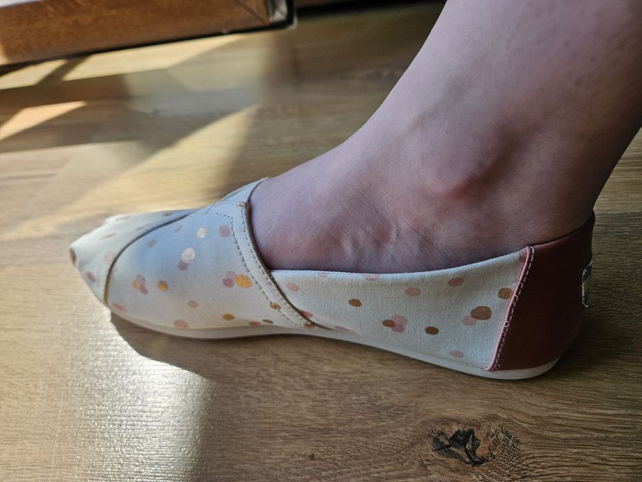 Buty marki TOMS 42