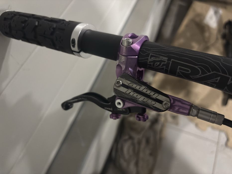 Sprzedam hamulce hope tech 3e4