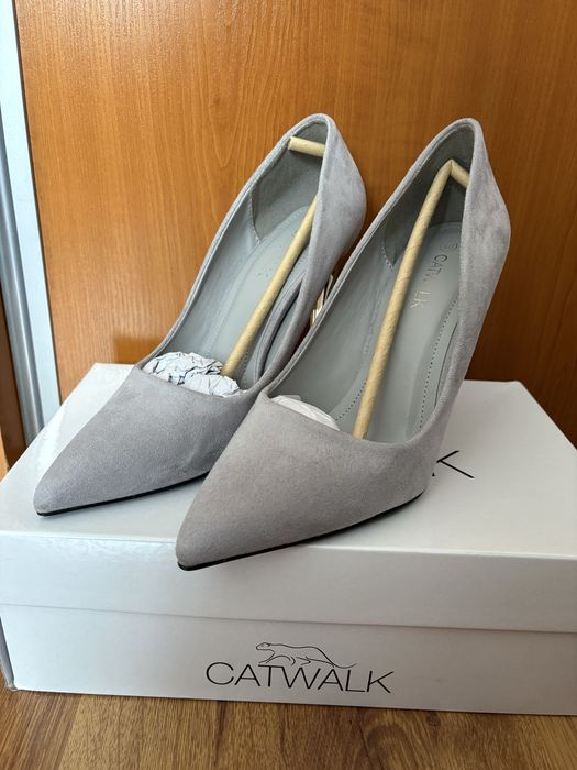 Szare szpilki Catwalk 10 cm rozmair 40