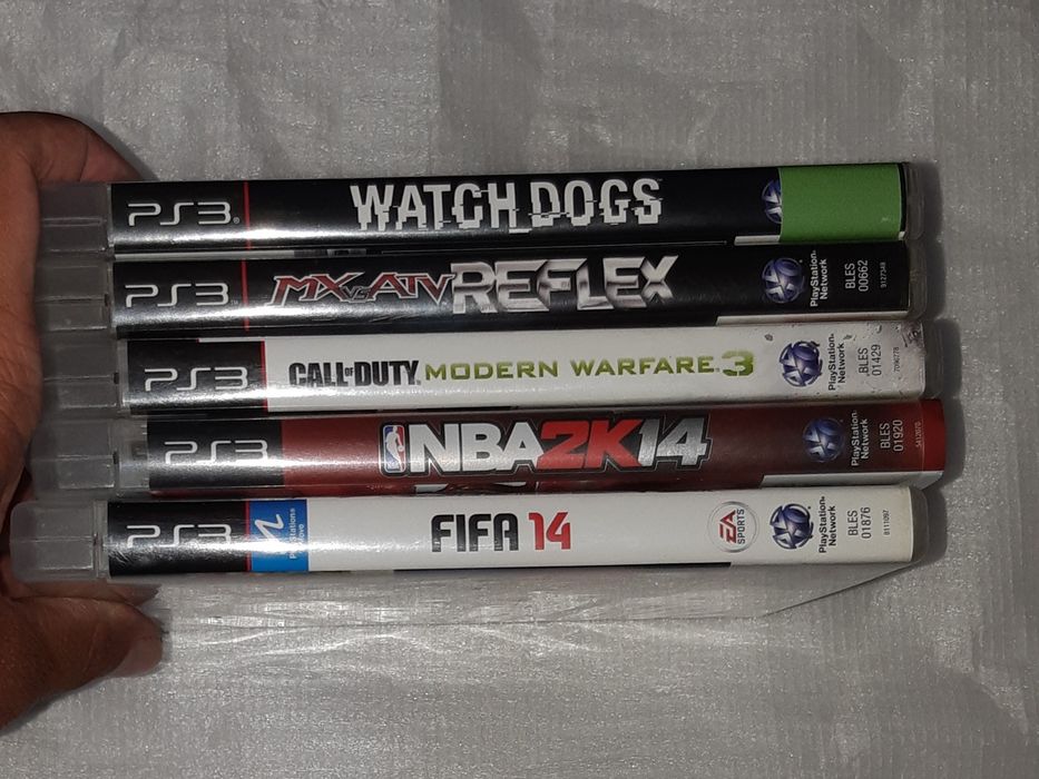 PS3 Slim com 2 Comandos e Lote Jogos ( Avariada).