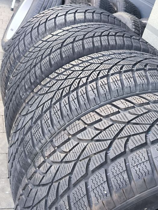 Шини 265 40 r20 Dunlop WinterSport 3D