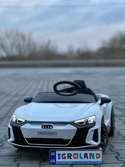 Дитячий електромобіль на акумуляторі Ауді Audi Etron GT ДЛЯ ДИТИНИ