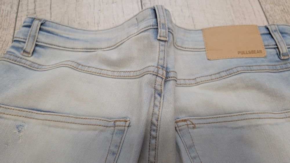 Spodnie męskie jeansowe Pull&Bear rozmiar 31 jasne