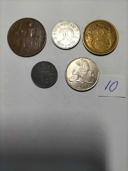 Moedas estrangeiras para coleção.  Лот 74