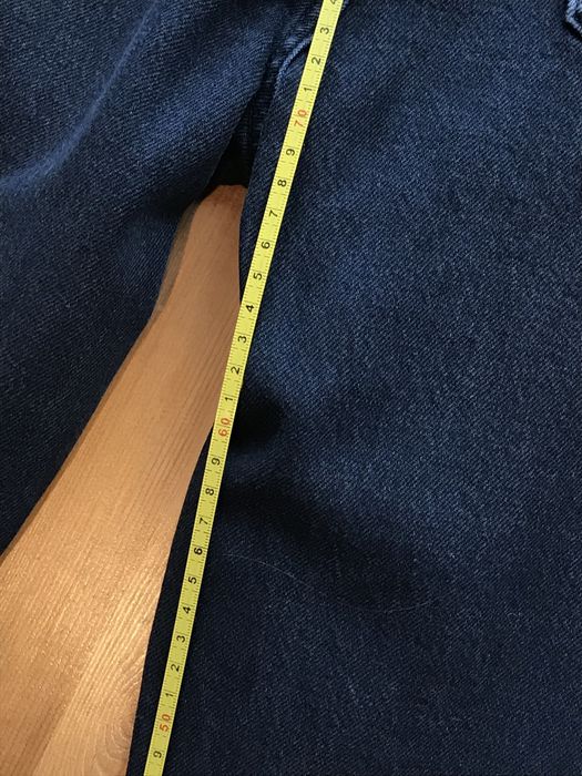 Jeansy czarne/ciemno-szare C&A z dziurami i haftem