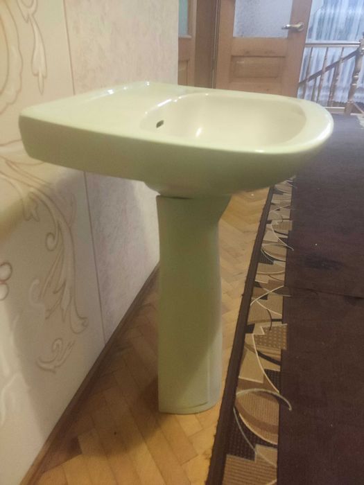 Прихожа дзеркало трюмо шафа з тумбами