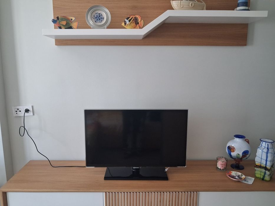 Smart Tv Samsung 32 polegadas e suporte