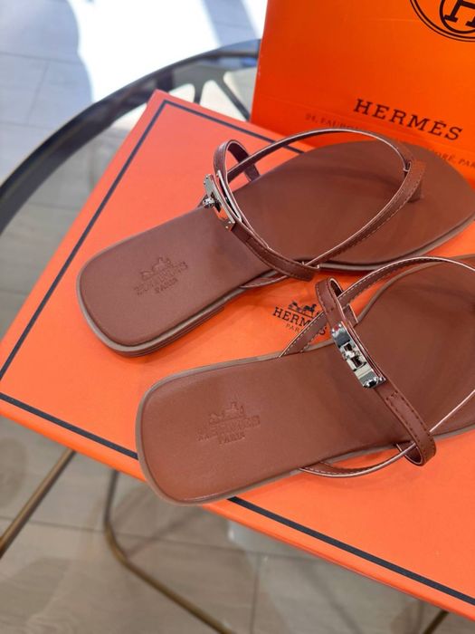 Стильні капці Hermes з нової колекції 2026 року, з натуральної шкіри
