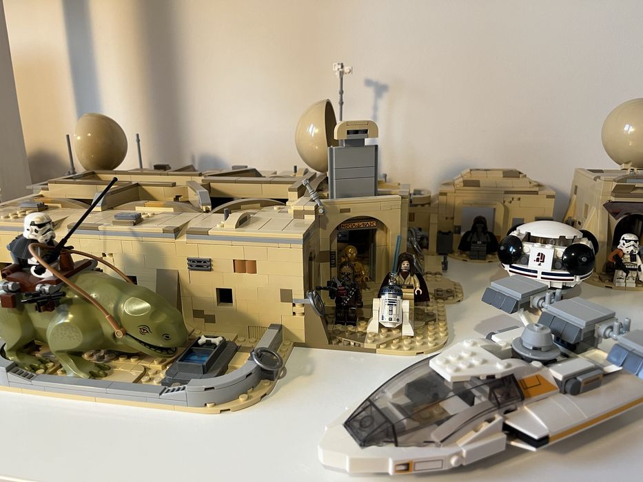 LEGO Star Wars Kantyna Mos Eisley 75290