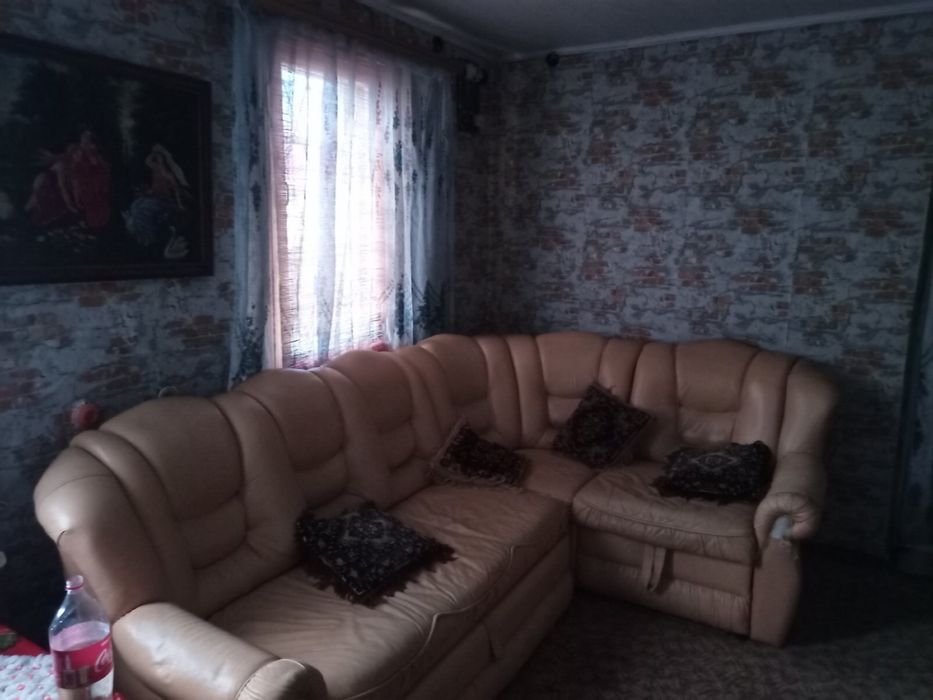 Продам будинку в селі Бабинці поряд з лісом, є озеро. Без комісії%