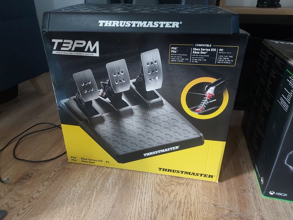 Thrustmaster zestaw do simracingu