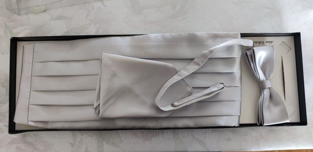 Pas kontuszowy, muszka poszetka