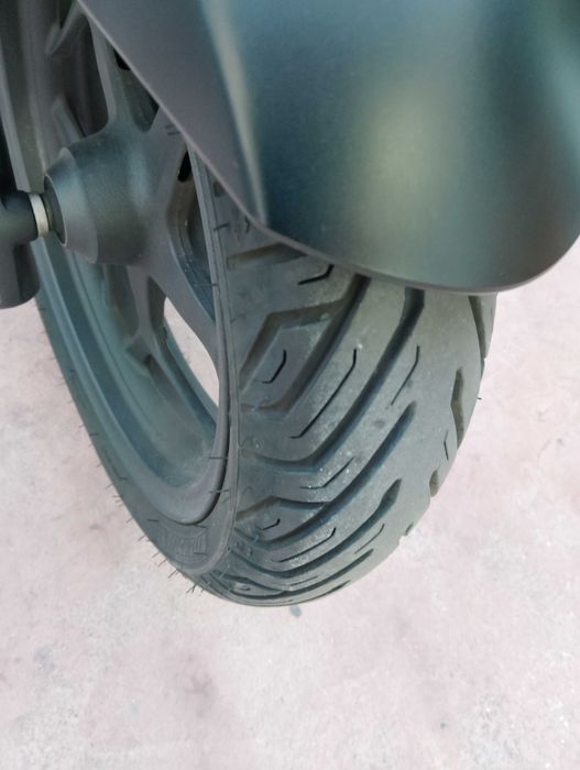Honda PCX 125 de 2023 com 6800kms