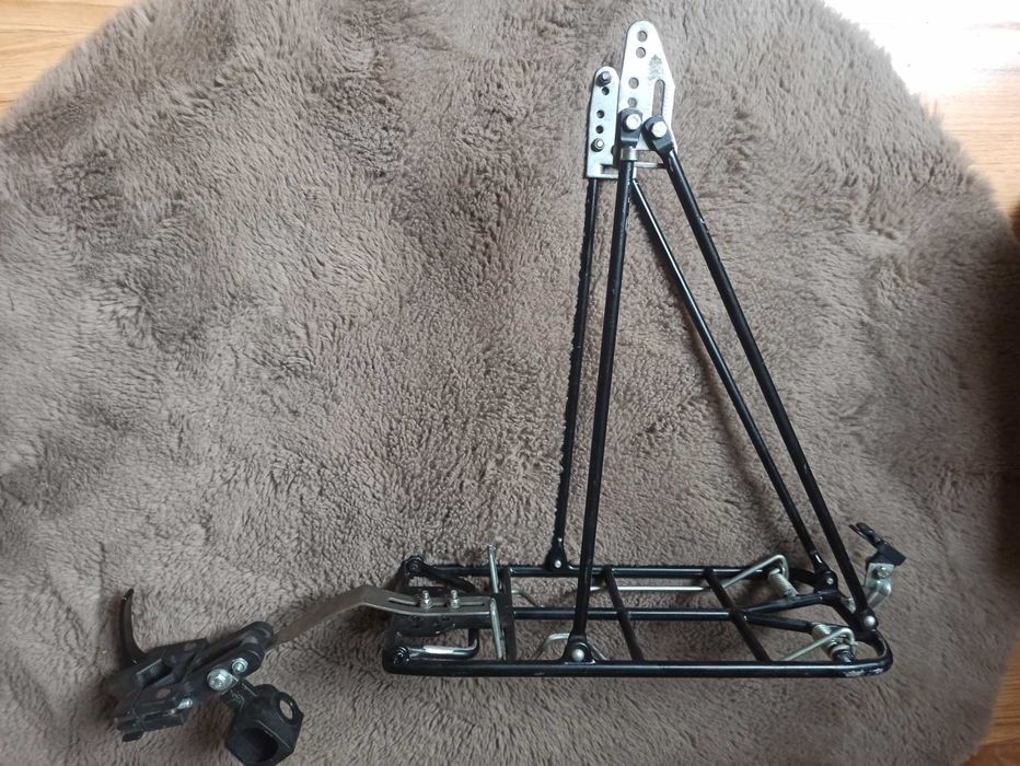 Pletscher bagażnik pod koła 26,28 montowany do sztycy siodełka