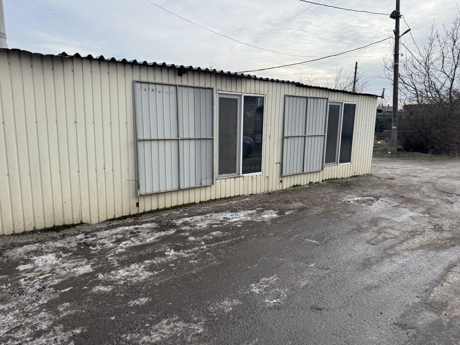 Продам кіоск в гаражному кооперативі.