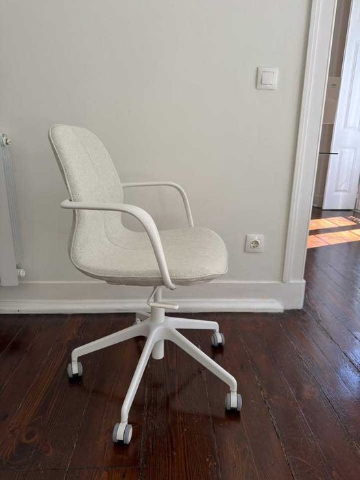 Ikea Trotten Sit/Stand Desk and Langfjall chair