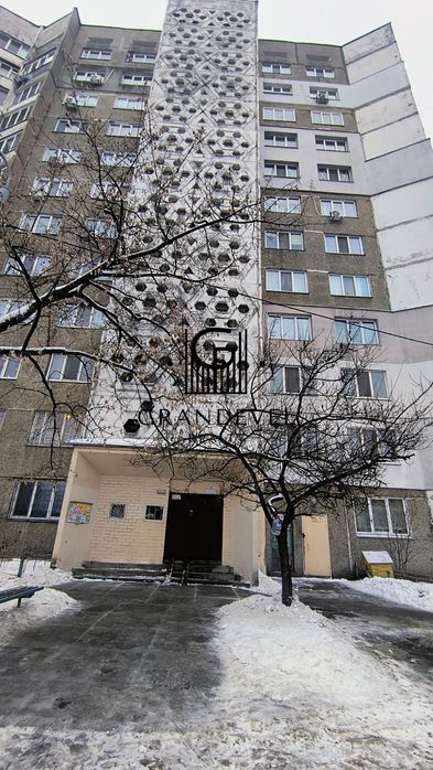 Продаж 2к квартири вул. Йорданська 4а, Оболонь