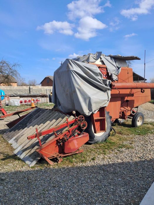 Продам комбайн інтернаціонал 321