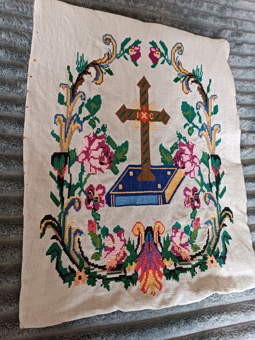Стародавня вишивка, антикваріат, вінтажна