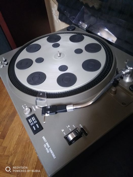 Проигрыватель винила Sony