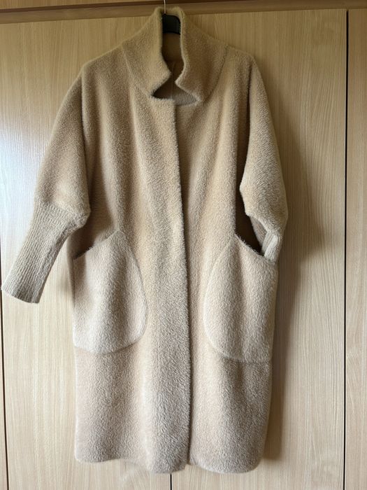 Karmelowy płaszcz Alpaka