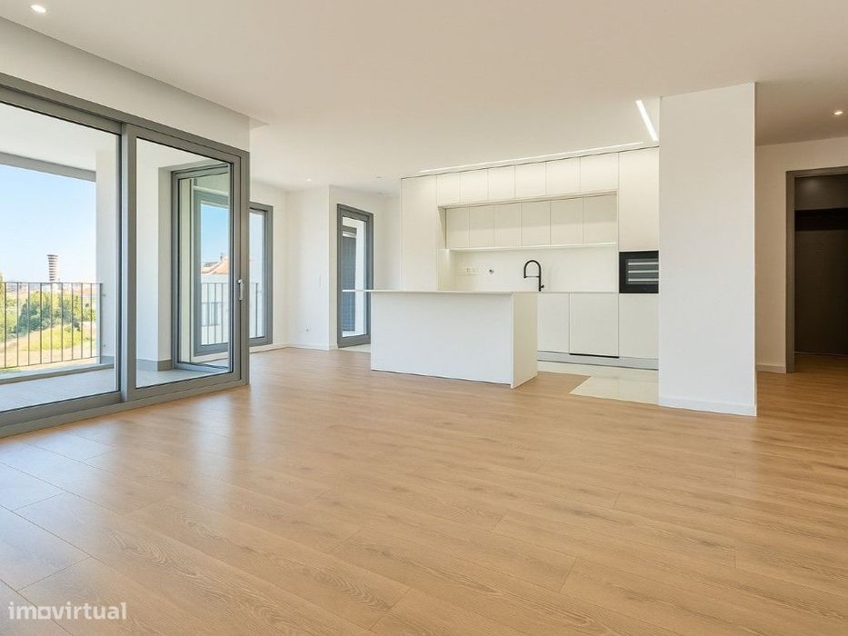 Apartamento T3 | Lugar de Garagem | Arrecadação