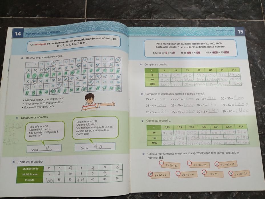 Livro escolar de matemática