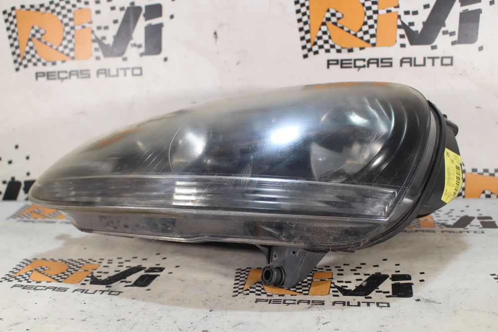 Ótica / farol esquerda VOLKSWAGEN Golf V (1K1)