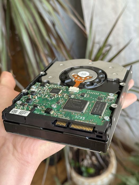 Жорсткий диск 3.5" HDD 1TB Hitachi Ultrastar 7200rpm 32MB SATA II