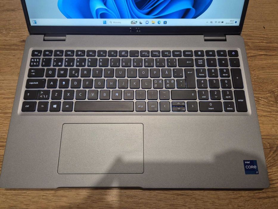 Dell Precision 3560 i7 1165G7 16 GB DDR4 1 TB SSD T500 2GB GDDR6 15,6"