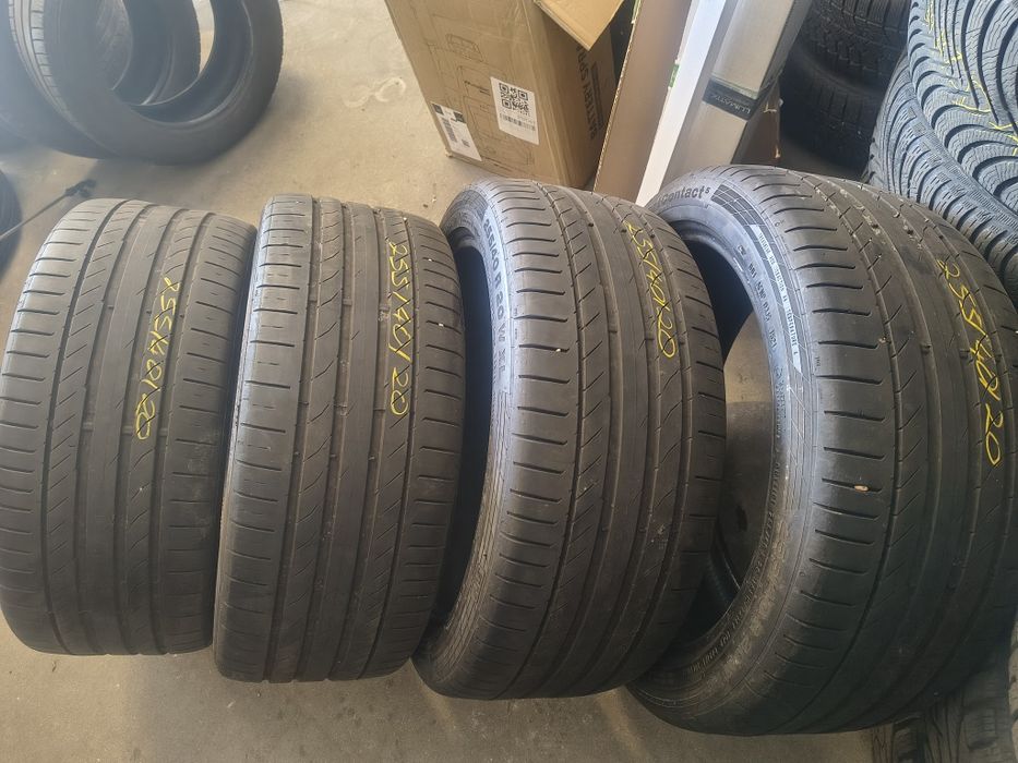 255/40/20 Continental