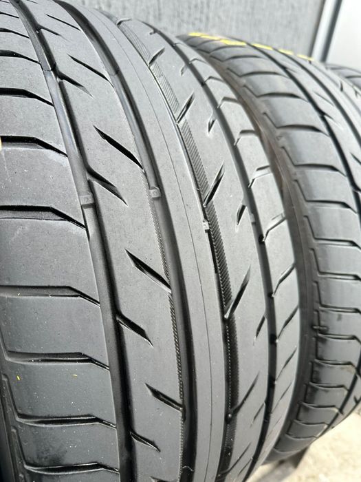 Літні шини 245/40 r19