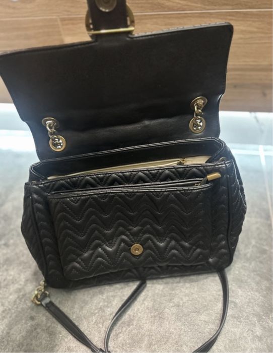 Czarna torebka PINKO na ramie