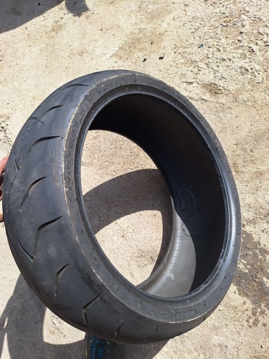 Opona motocyklowa 240/40/18 Dunlop r18