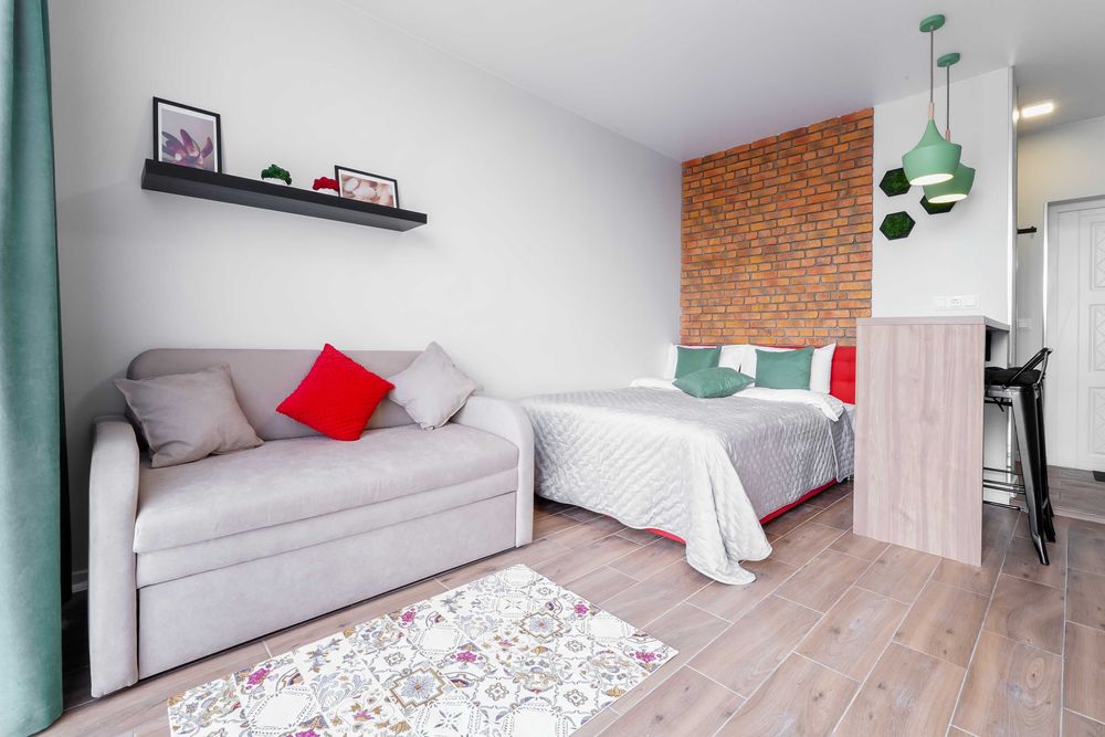 Сучасна ТЕПЛA студія подобово: Ідеально для відпочинку та роботи #T432