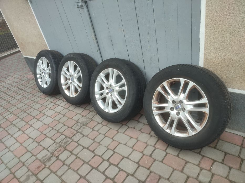 Диски R18 з резиною 235/60/18  Volvo XC60 2016