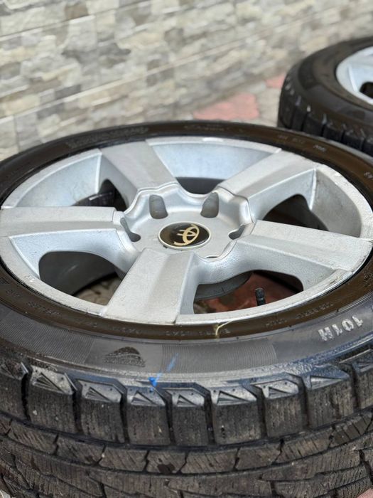 Продам диски R17 4 шт з зимовою гумою  225/55R17