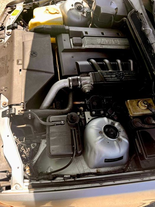 BMW 318TDS compact