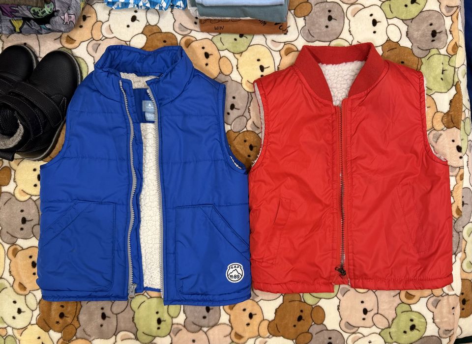 Великий пакет одягу та взуття на хлопчика 3-4 роки