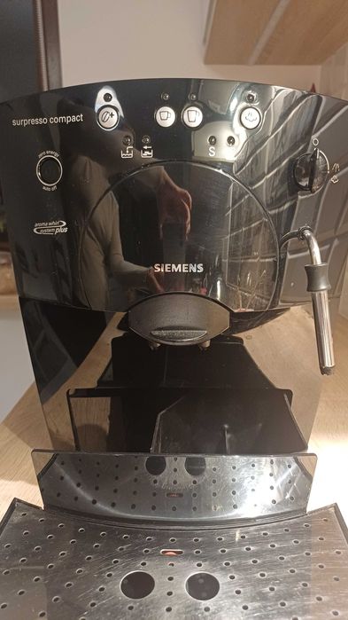 SIMENS Ciśnieniowy ekspres do kawy
