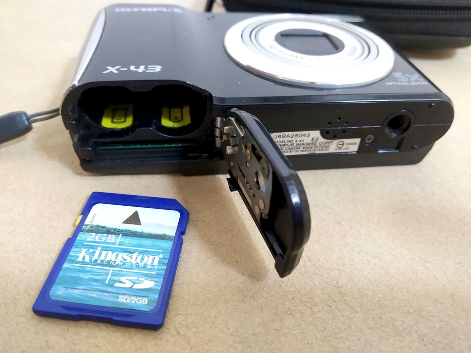 Camera OLYMPUS  X-43  14 megapixel