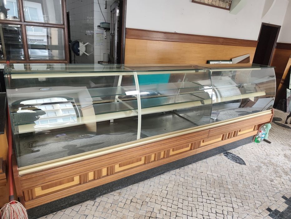 Vidros de Alta Qualidade com Canto Polido – Peças de Vitrine Vintage (