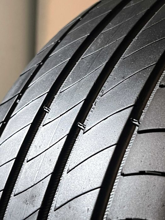 Pneus Michelin Primacy 4 - 205/45/16 - Excelentes