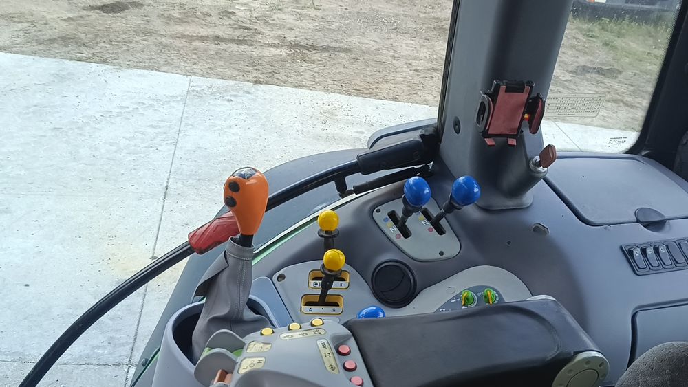 Deutz fahr Agrotron M620 z 08r John