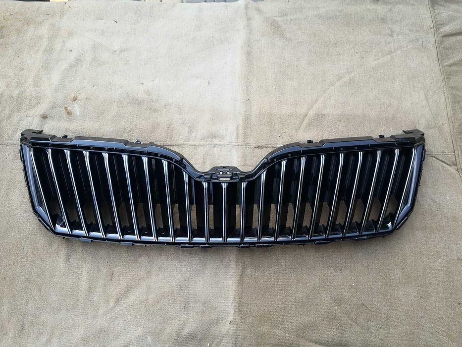 Решітка радіатора Skoda Superb 2 Суперб 2