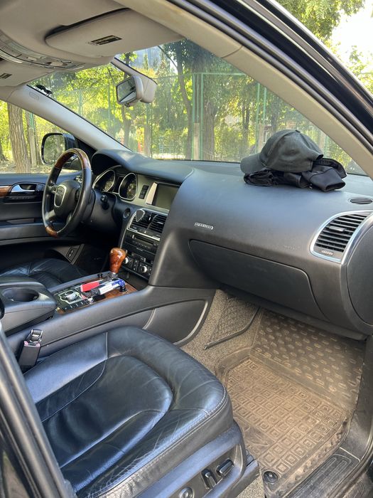 Продам AUDI Q7 2007 год випуска