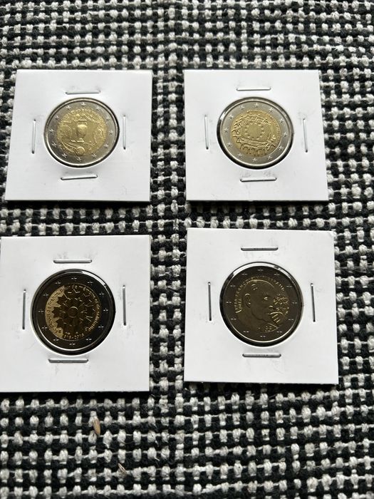 Vendo ou troco moedas de 2 Euros